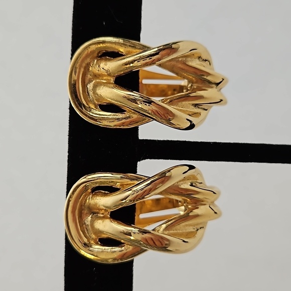PAOLO GUCCI Gold Tone Twisted Clip-on Earrings